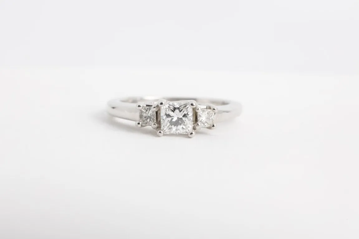 14k White Gold 0.67tcw Diamond Engagement Ring Size 4.5 (3.60g.)