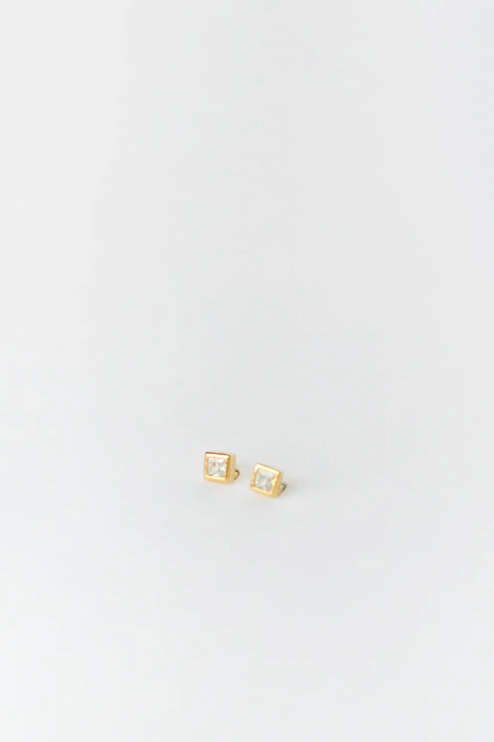 Cove Square Tiny Stud earrings