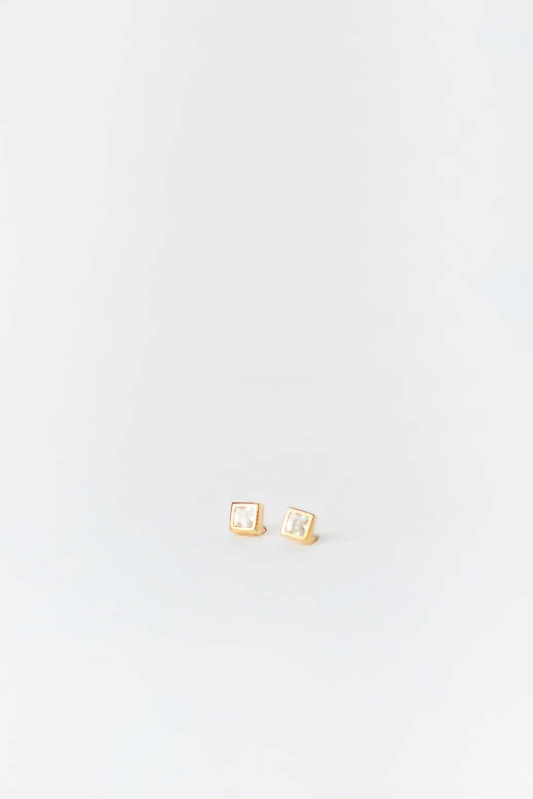 Cove Square Tiny Stud earrings