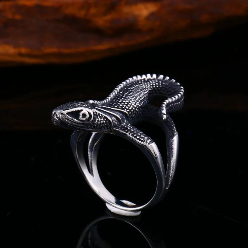 Crawling Lizard Ring