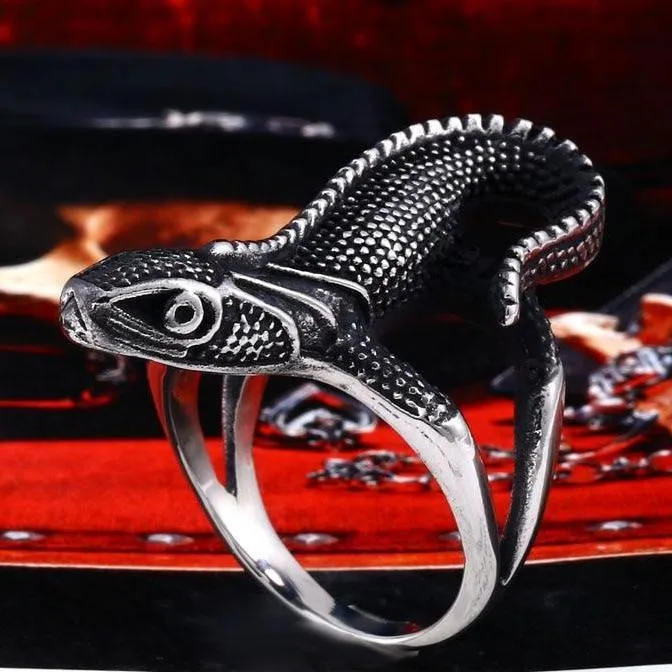 Crawling Lizard Ring