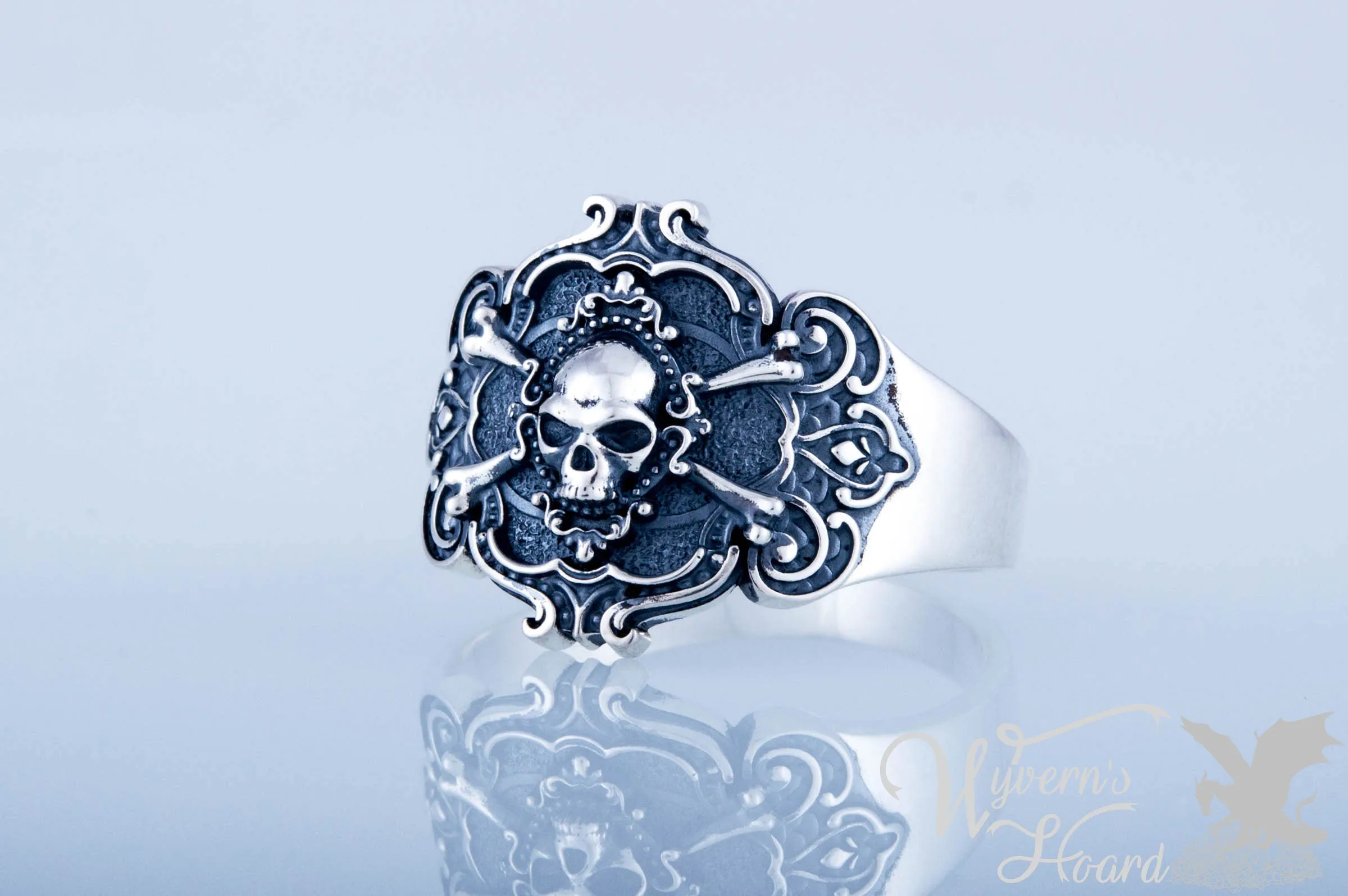 Jolly Roger Pirate Symbol Ring